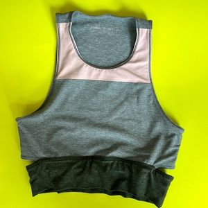 Outdoor Voices Tri-Tone Slashback Sports Bra/Crop Top Size Small
